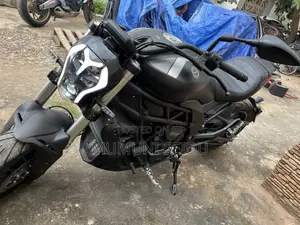 Honda CB 2025 Red