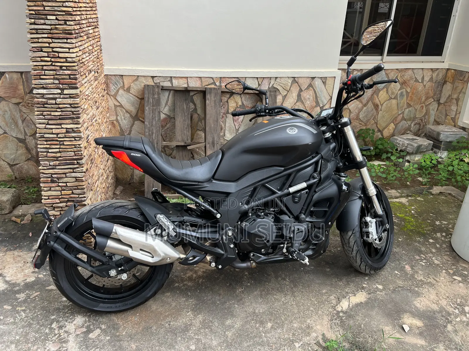 Honda CB 2025 Red