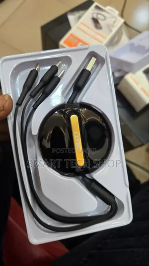 LDNIO LC90A 3-in-1 Retractable Multi-Charging Cable.
