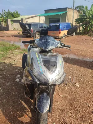 Yamaha Aerox 2025 Gray