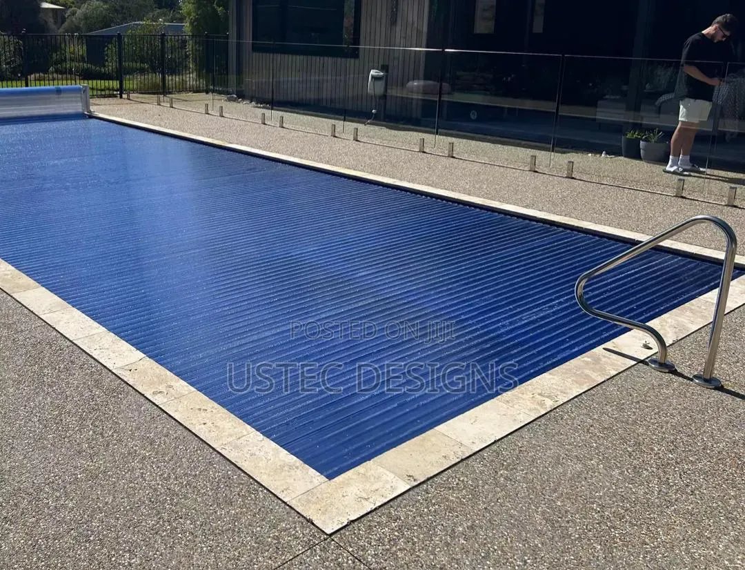 Modern Swimming Pool Fountain Designs