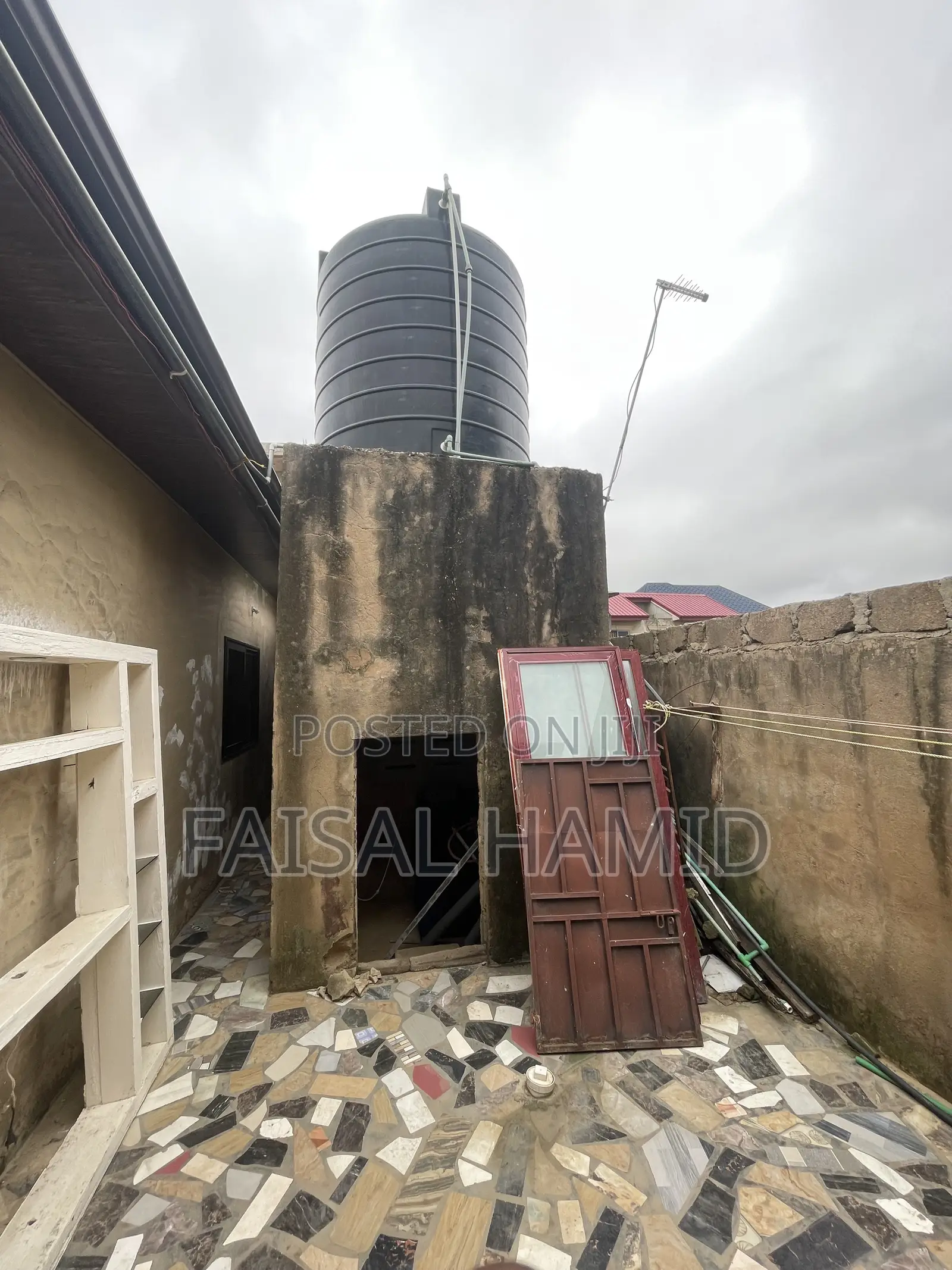 8bdrm Apartment in Fhh Estate, Accra Metropolitan for sale