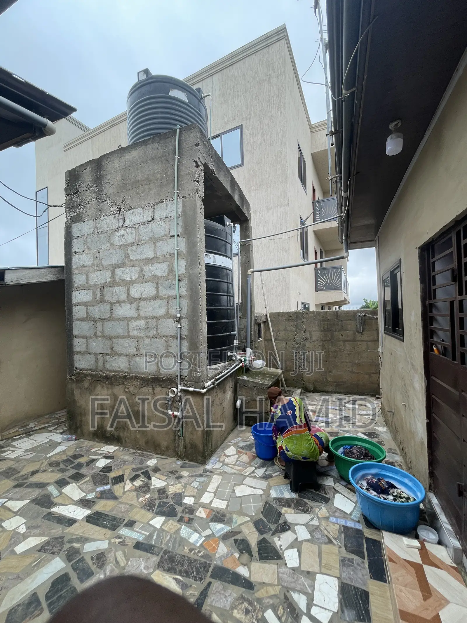 8bdrm Apartment in Fhh Estate, Accra Metropolitan for sale