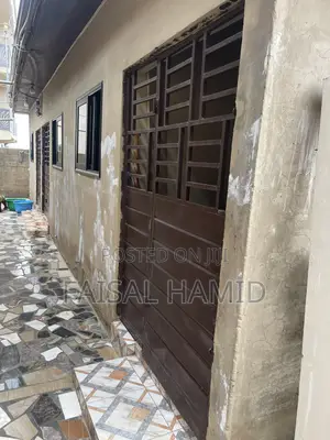 8bdrm Apartment in Fhh Estate, Accra Metropolitan for sale