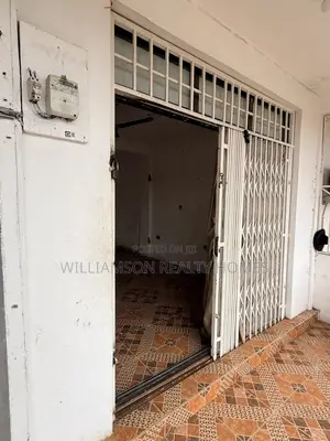 Downstairs Road Side Shop/Store/Office Space/Showrom/Warehouse,spintex