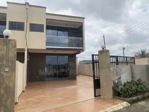 4bdrm Duplex in Oyarifa for rent