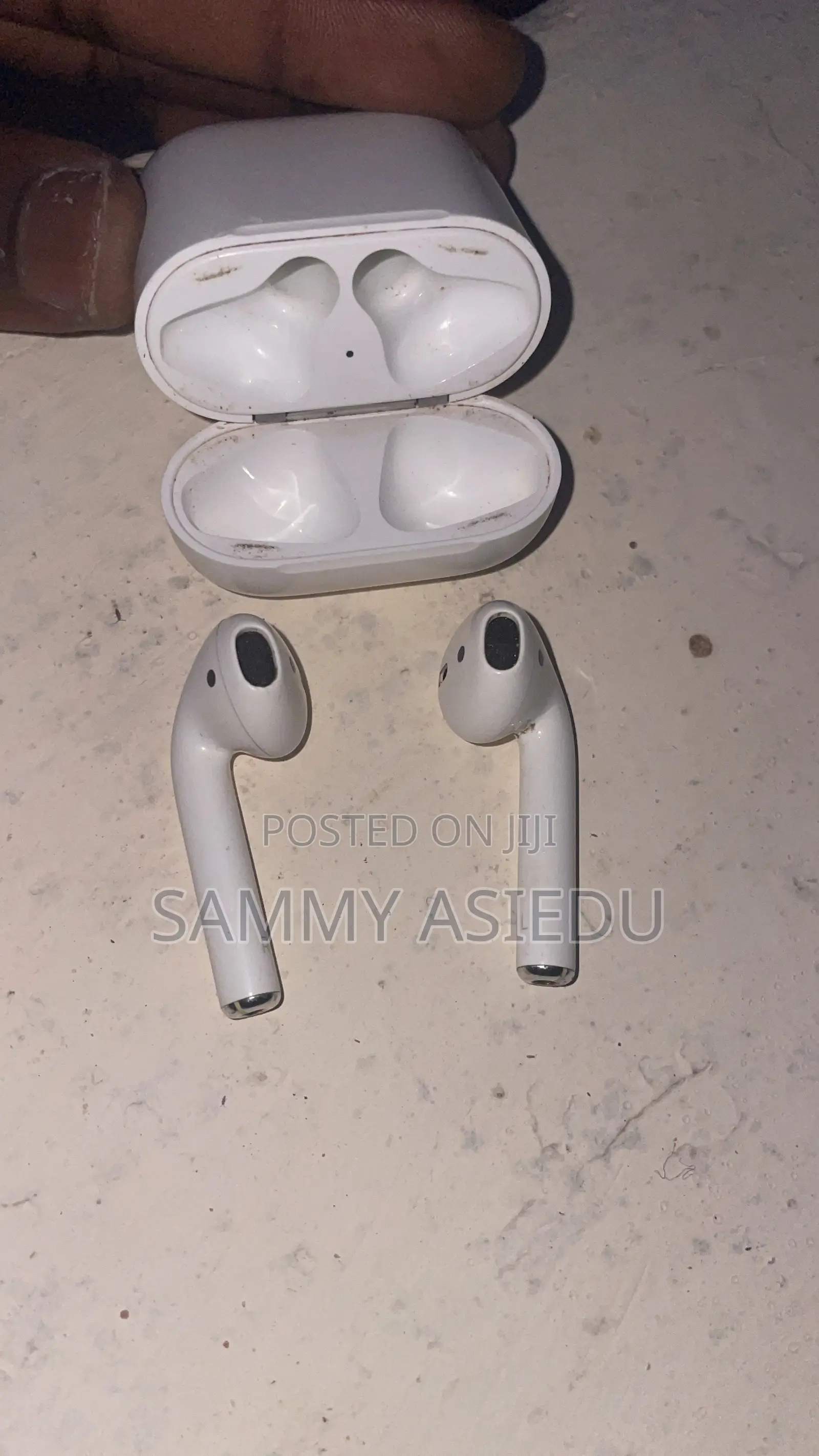 USA Slightly Used Original AirPods 1