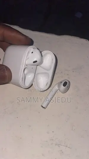 USA Slightly Used Original AirPods 1