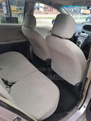 Toyota Vitz 1.0 FWD 3dr 2010 Gray