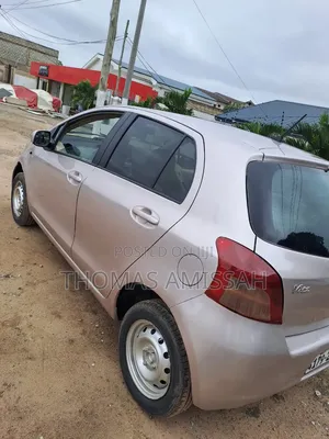 Toyota Vitz 1.0 FWD 3dr 2010 Gray