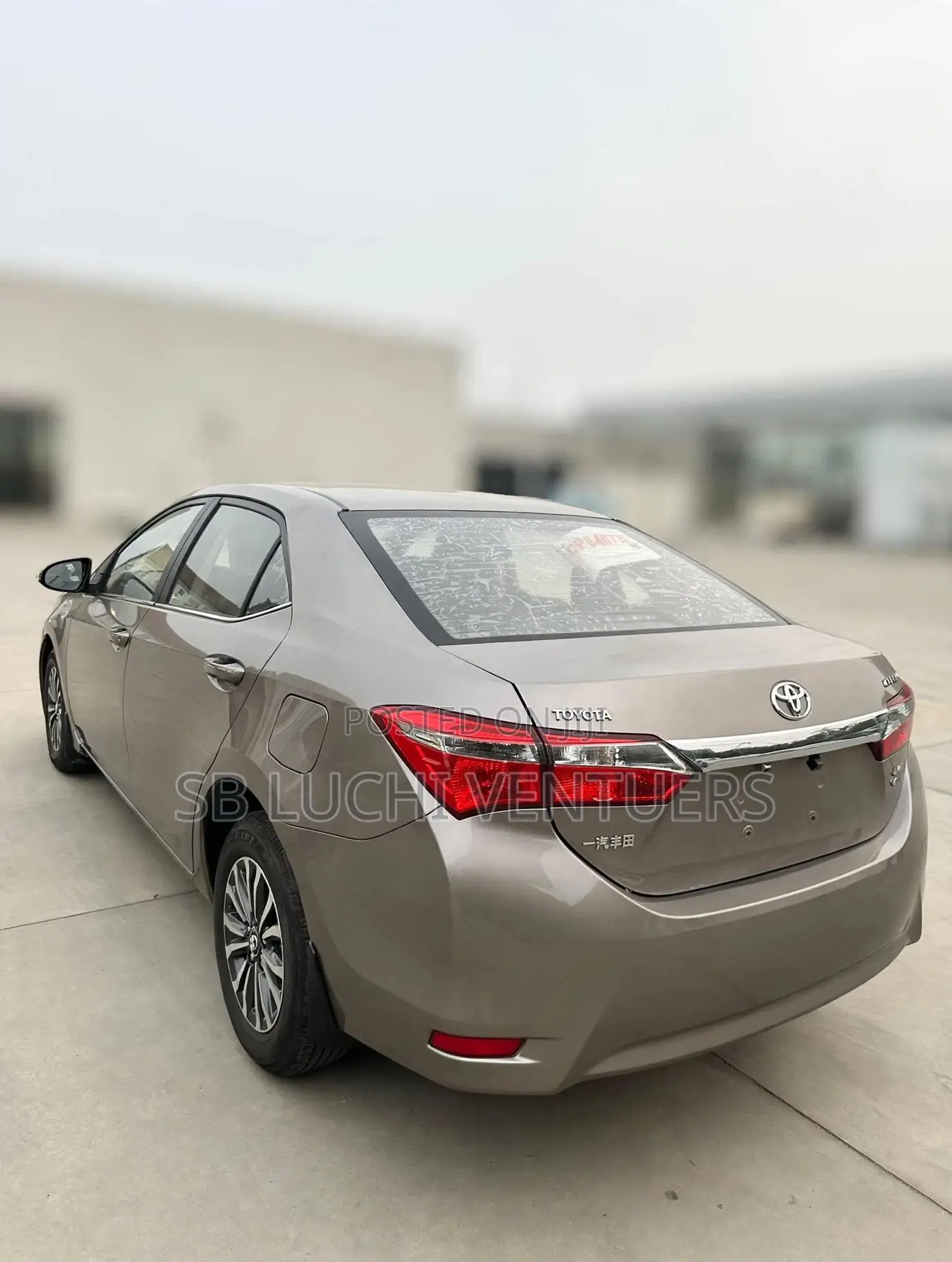 Toyota Corolla 2018 Brown