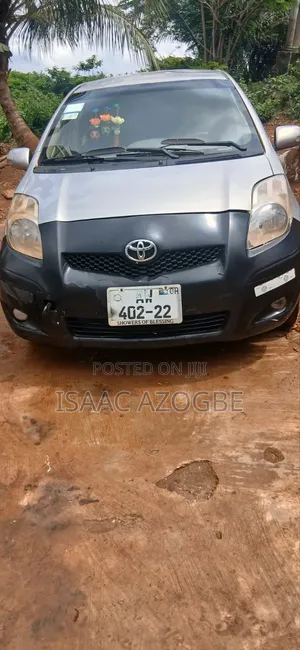 Toyota Vitz 1.3 FWD 3dr 2010