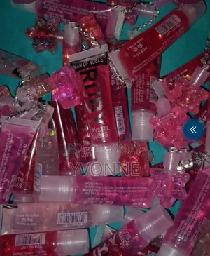 Lip Glow Essentials
