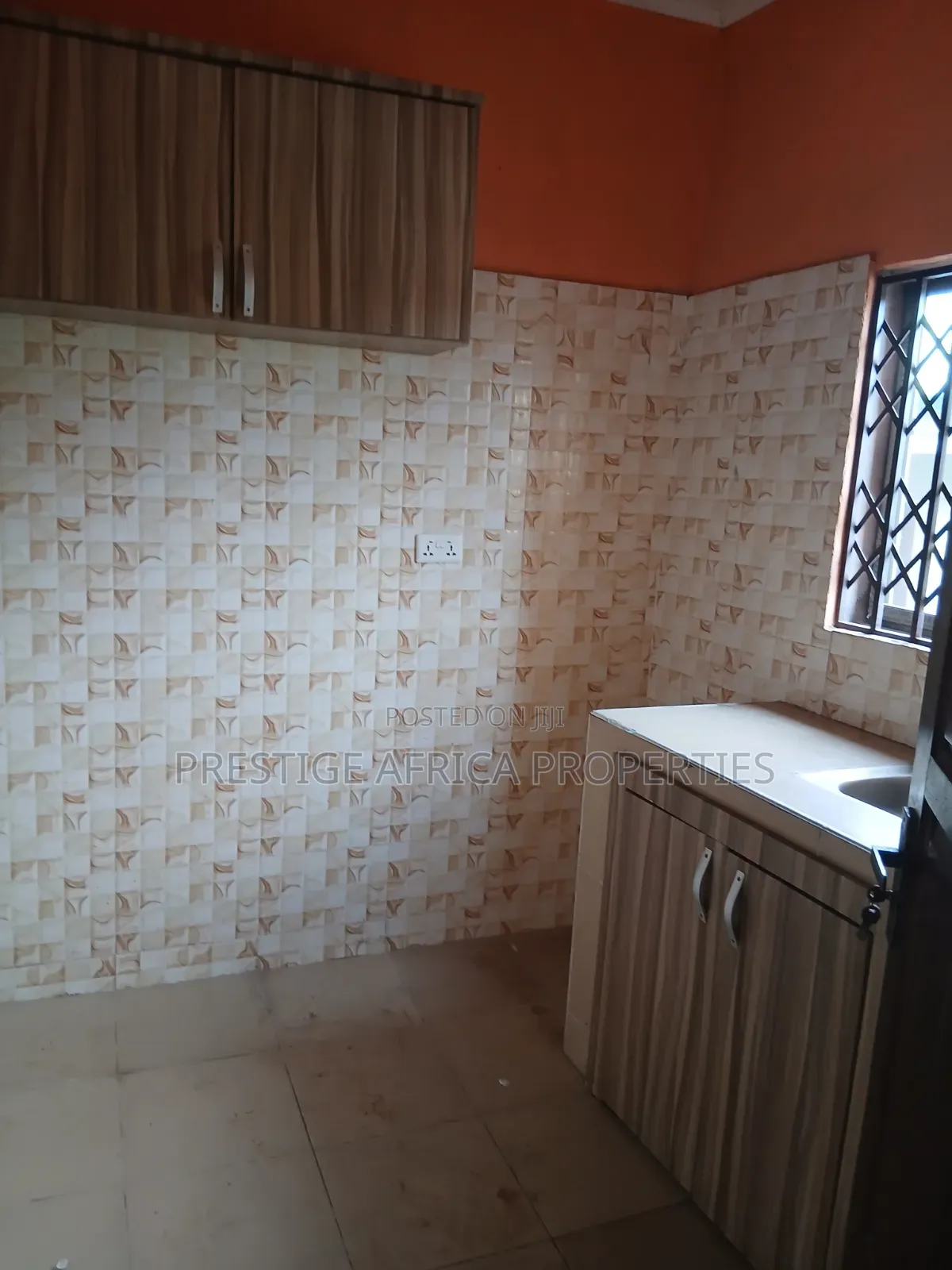 2bedrooms Gated House for Rent