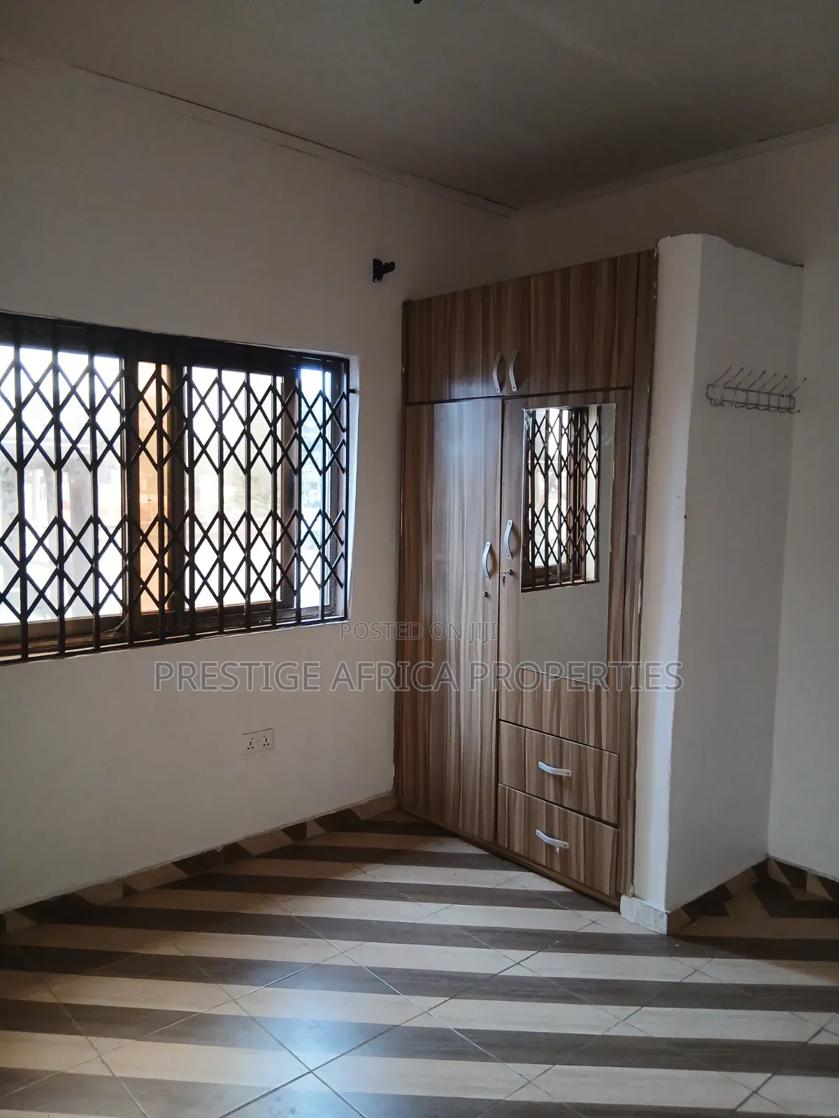 2bedrooms Gated House for Rent