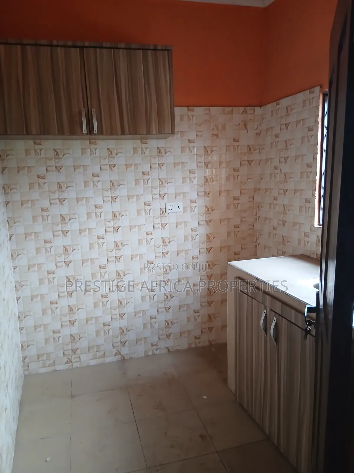 2bedrooms Gated House for Rent