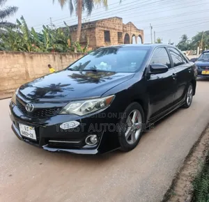 Toyota Camry SE 4dr Sedan (2.5L 4cyl 6A) 2014 Black