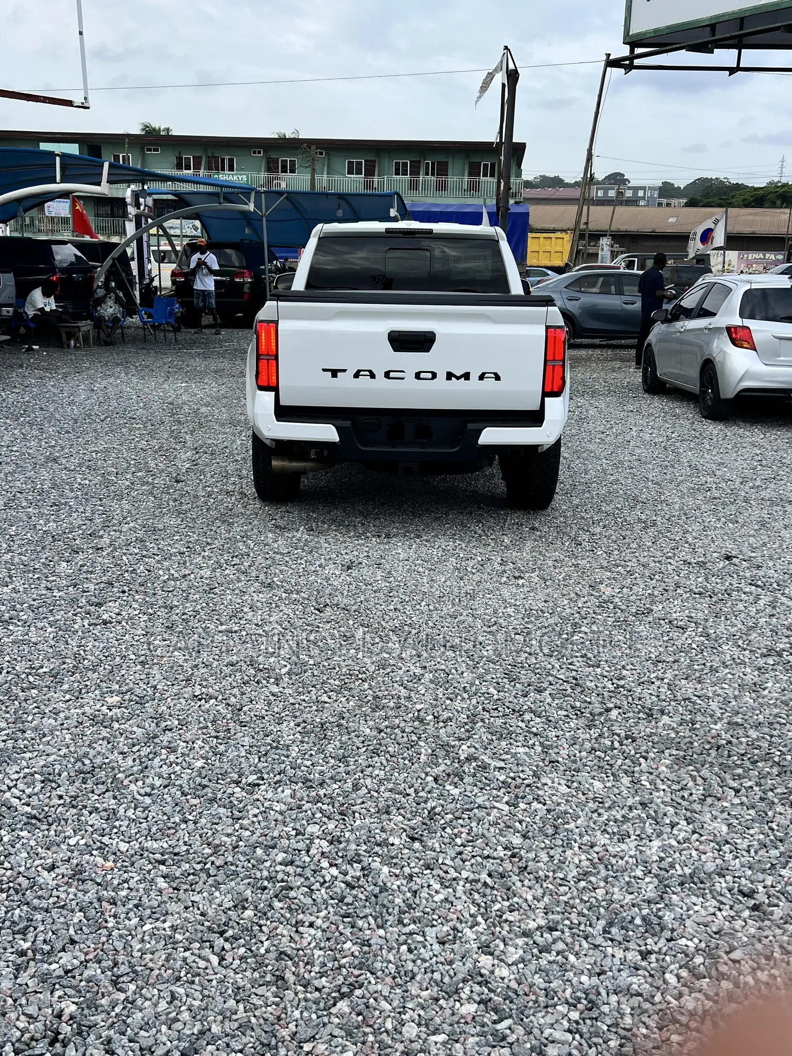 Toyota Tacoma 2024 White