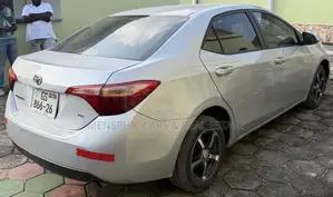 Toyota Corolla 2018 Silver
