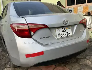 Toyota Corolla 2018 Silver