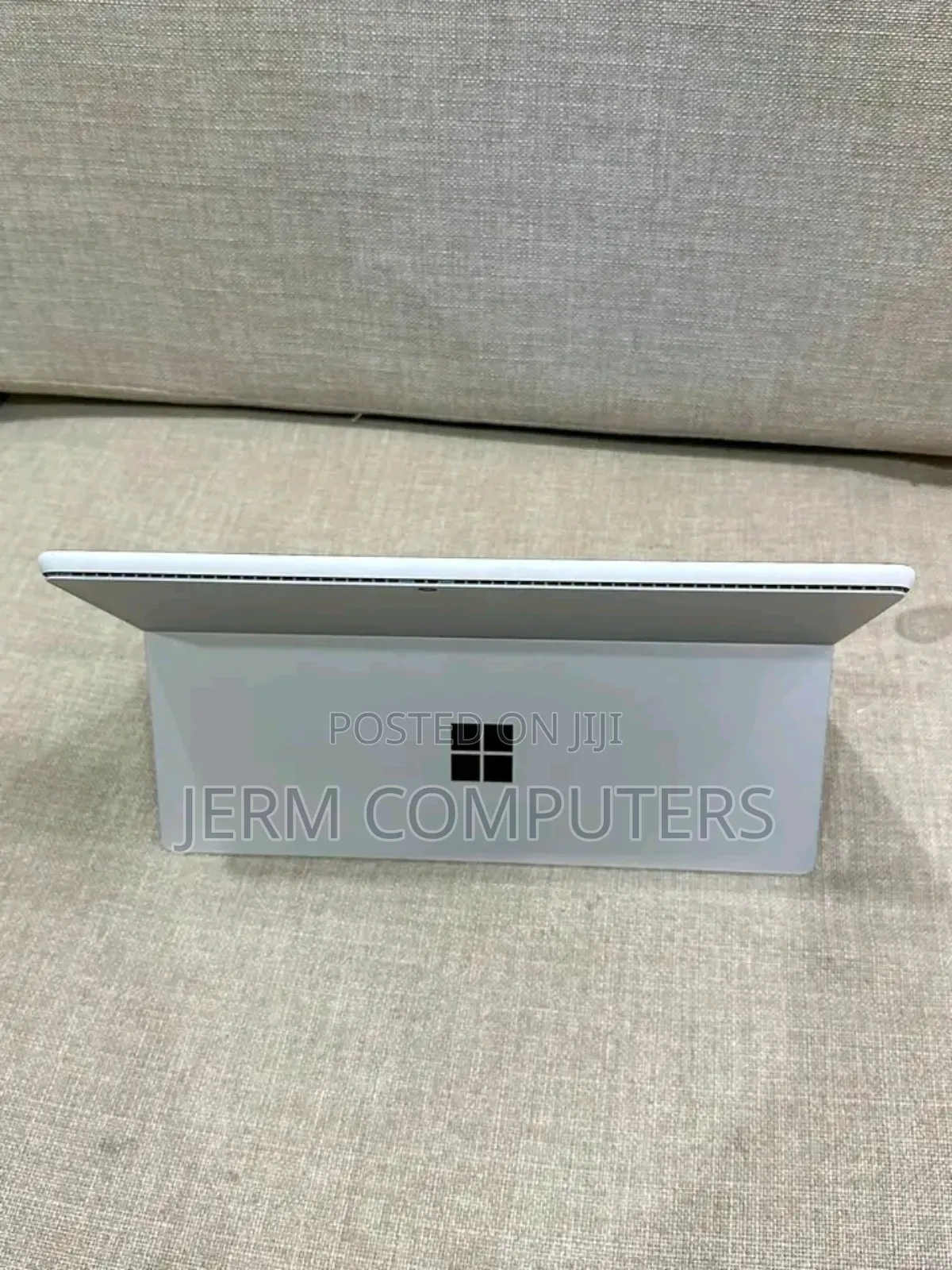 New Laptop Microsoft Surface Pro 8 16GB Intel Core i5 SSD 512GB