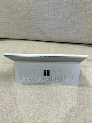 New Laptop Microsoft Surface Pro 8 16GB Intel Core i5 SSD 512GB