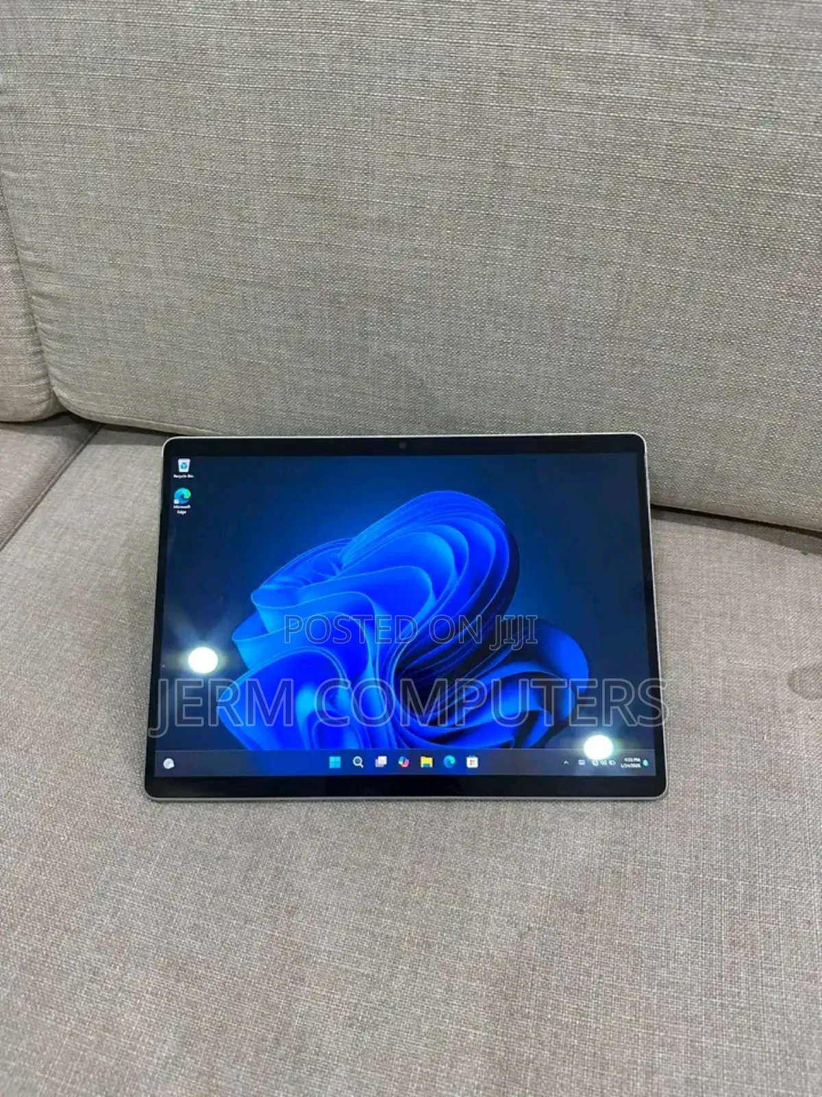 New Laptop Microsoft Surface Pro 8 16GB Intel Core i5 SSD 512GB