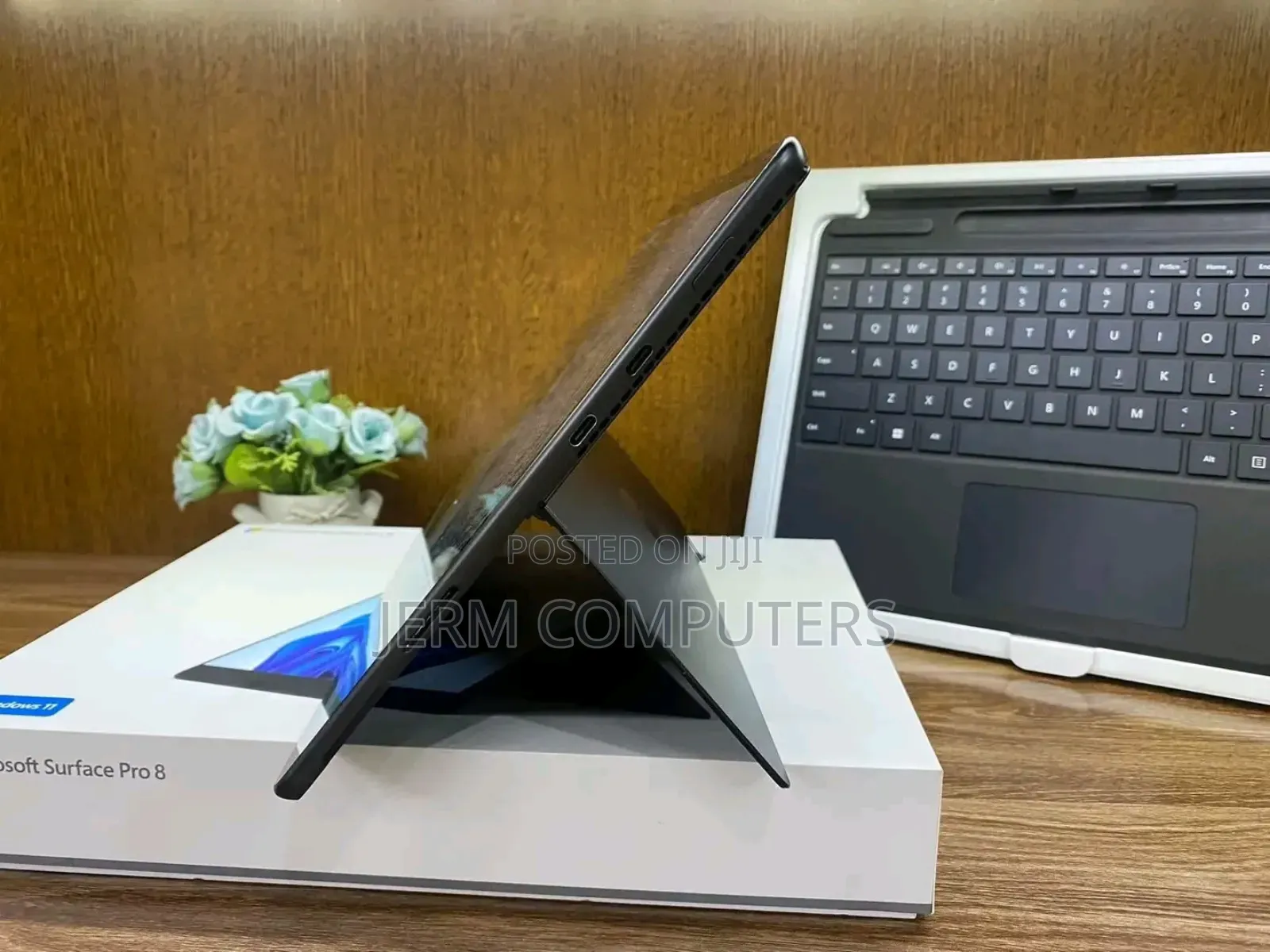 New Laptop Microsoft Surface Pro 8 16GB Intel Core i7 SSD 1T