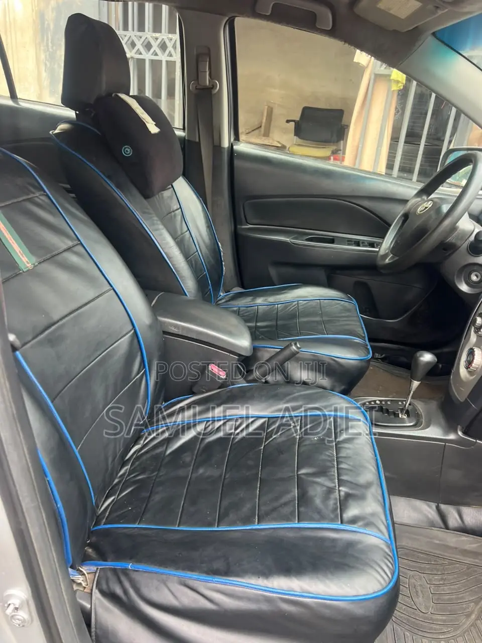 Toyota Yaris 2010 Silver