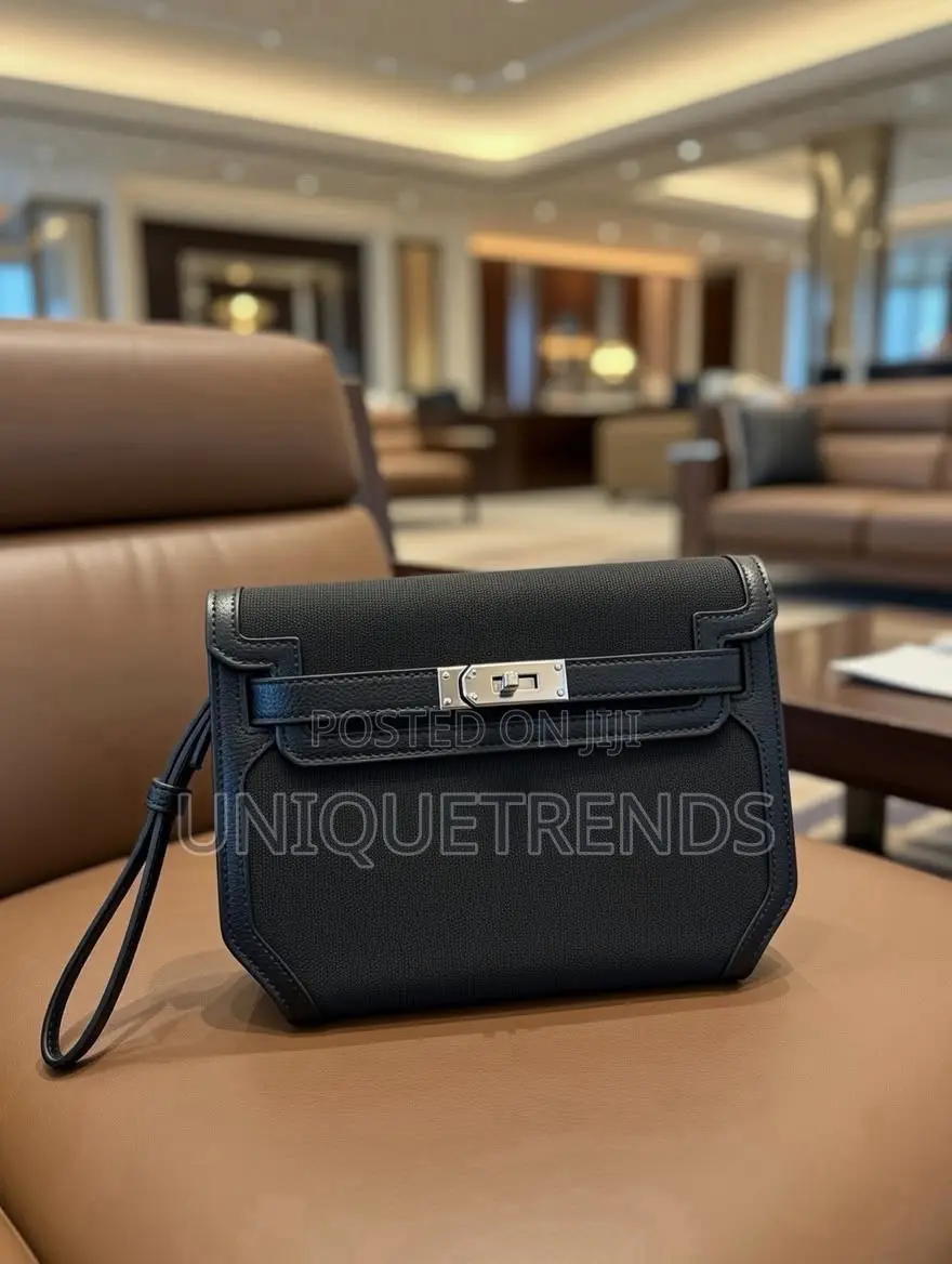 Authentic HERMES Kelly Depeches 25 Pouch