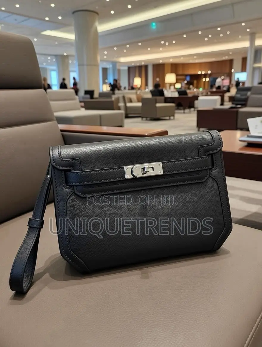 Authentic HERMES Kelly Depeches 25 Pouch