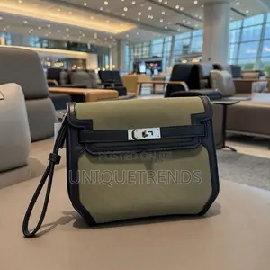 Authentic HERMES Kelly Depeches 25 Pouch