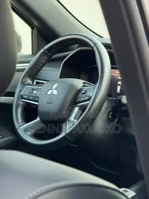 Mitsubishi Outlander 2024 Red