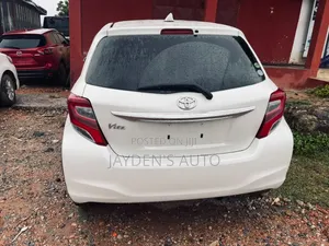 Toyota Vitz 2014 White