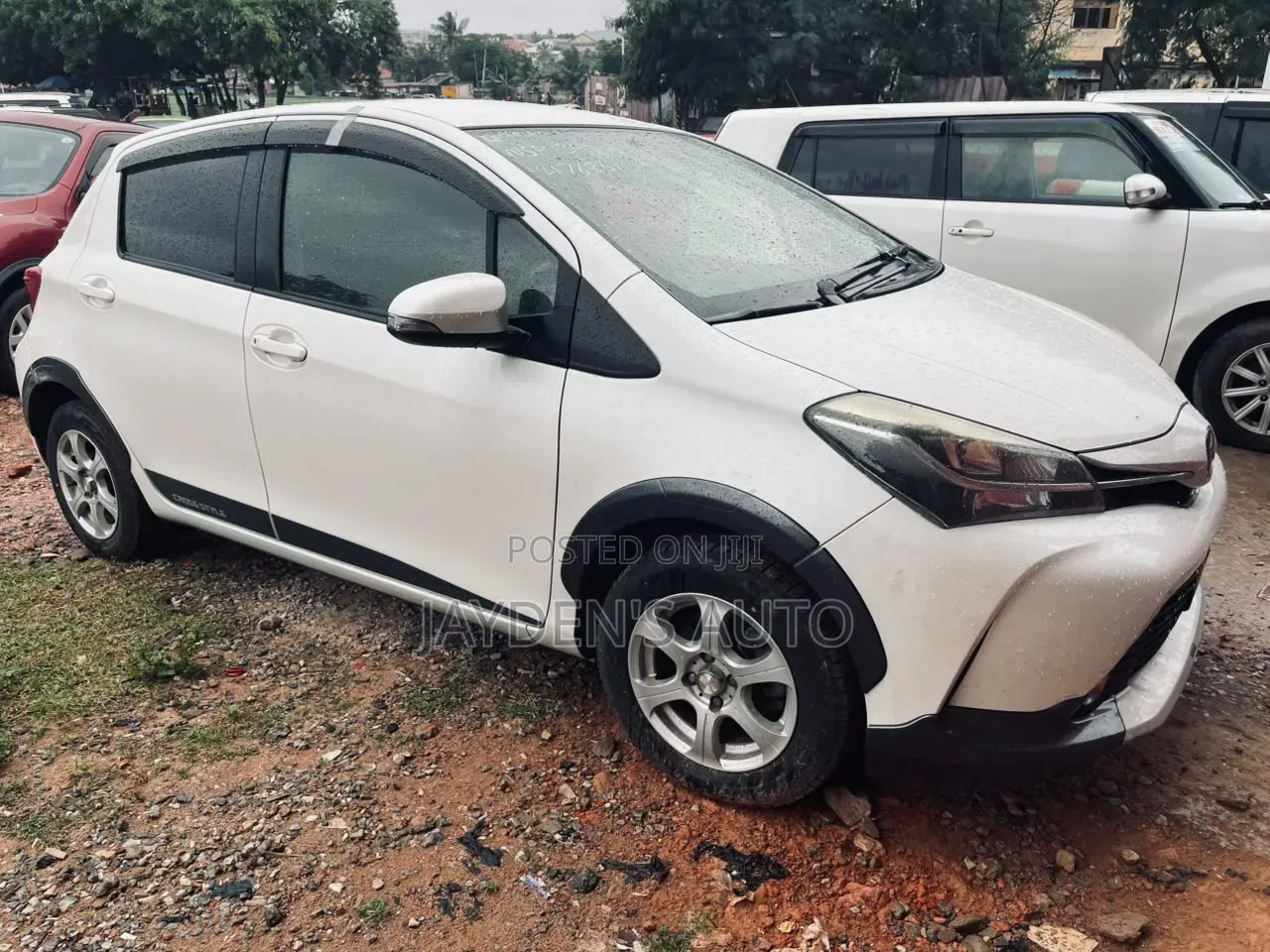 Toyota Vitz 2014 White