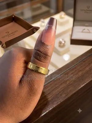 Goldmann Men's Solid Gold Ring – Premium Band