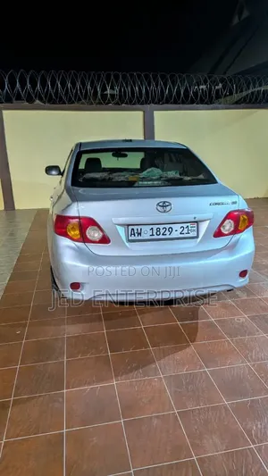 Toyota Corolla 2010 Silver