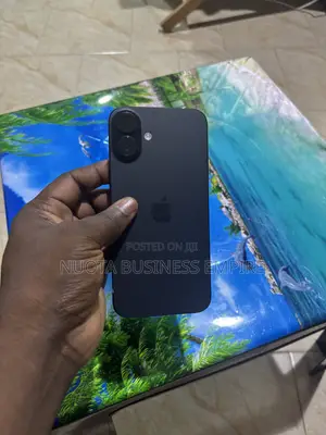 Apple iPhone 16 Plus 128 GB Black