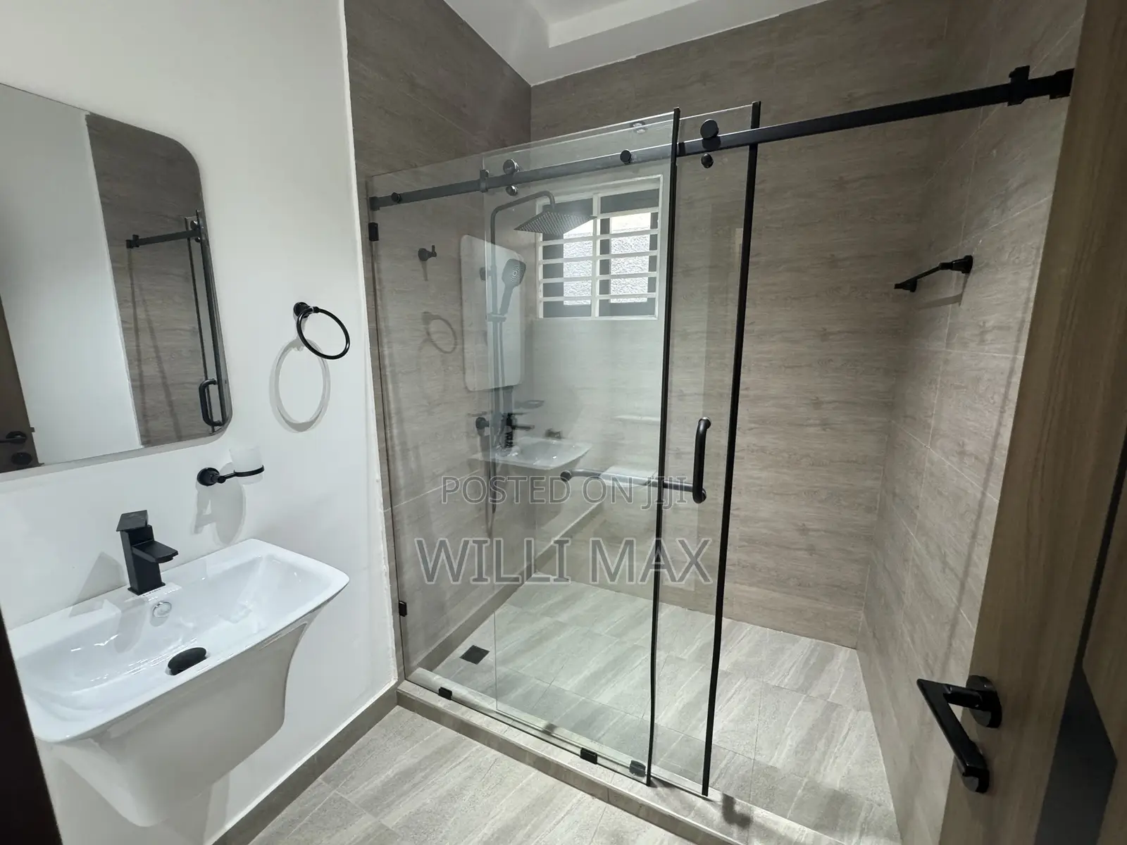 4bdrm Bungalow in Ayimensah, Oyarifa Mall Area for sale