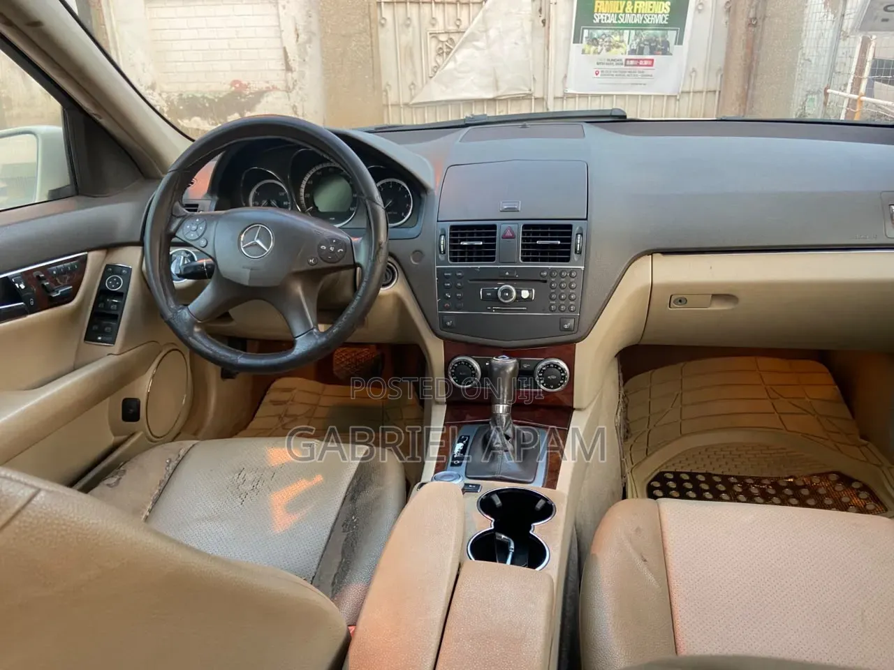 Mercedes-Benz C300 2013 Off white