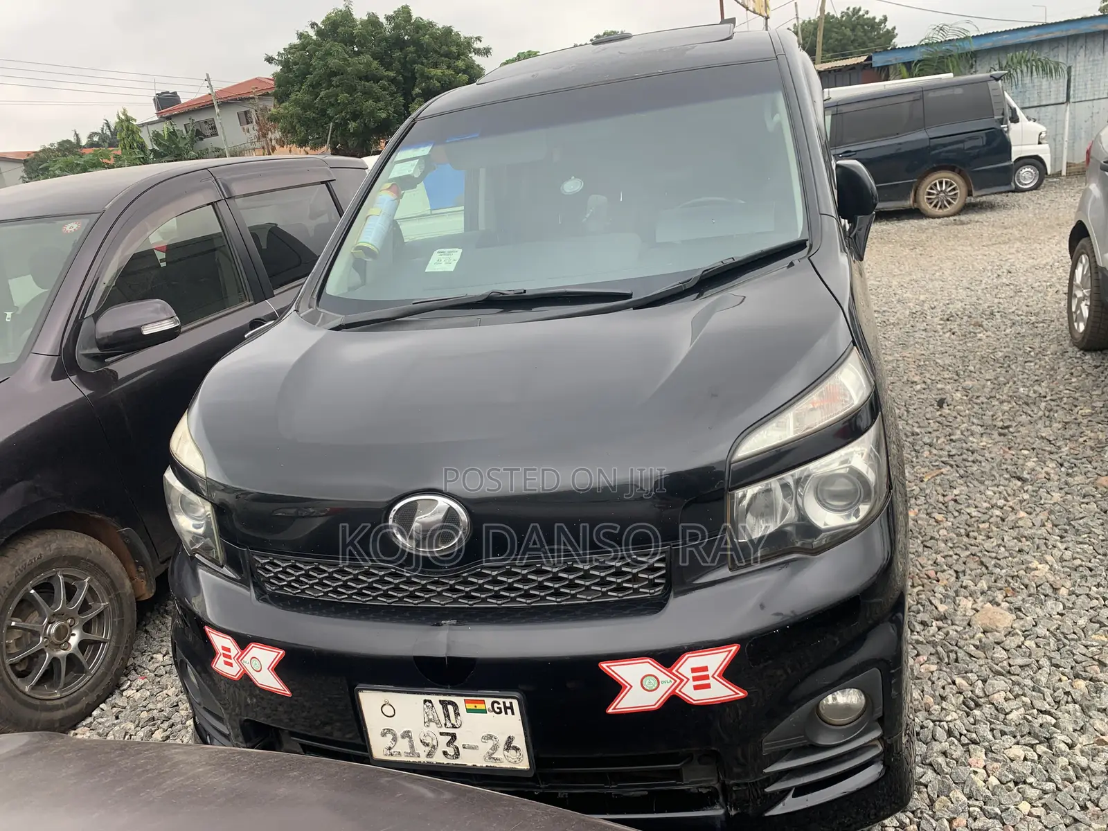 Toyota Voxy X L Edition 2WD 7-Seater 2012 Black