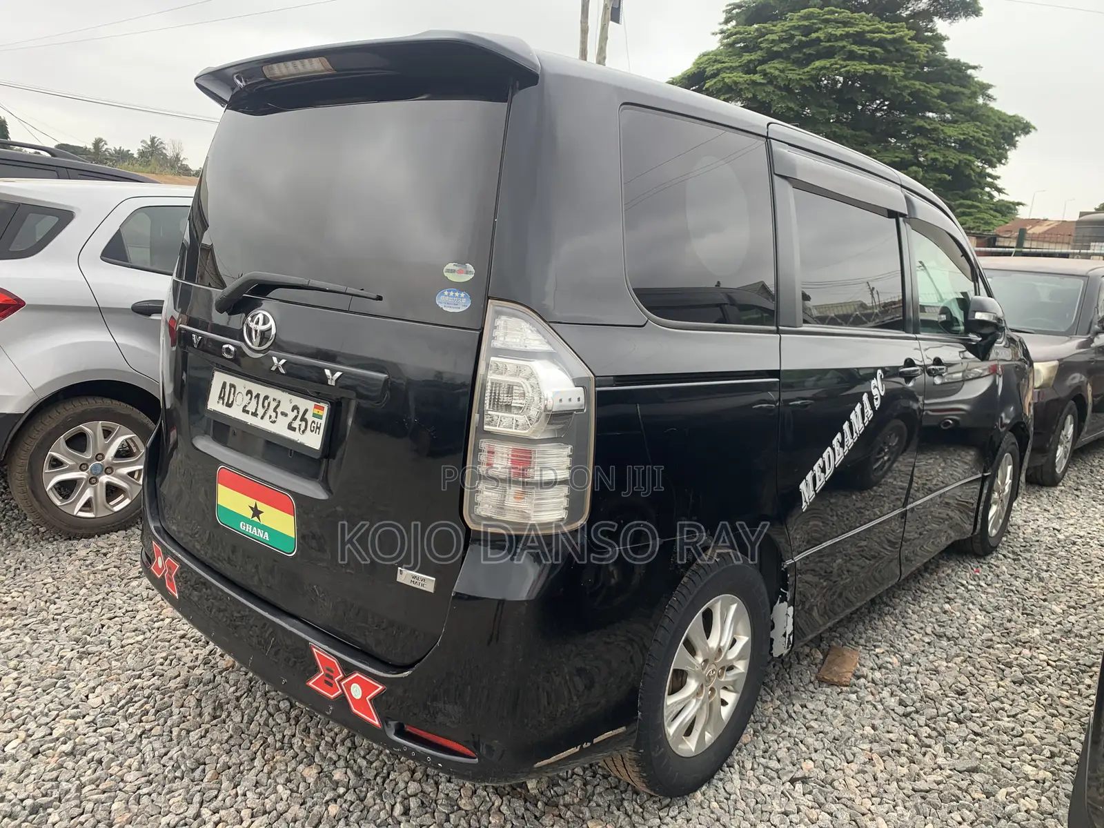Toyota Voxy X L Edition 2WD 7-Seater 2012 Black