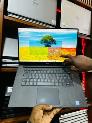 Laptop Dell XPS 15 9560 16GB Intel Core i7 SSD 512GB