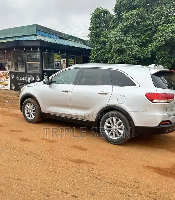 Kia Sorento 4dr SUV 2016 Silver
