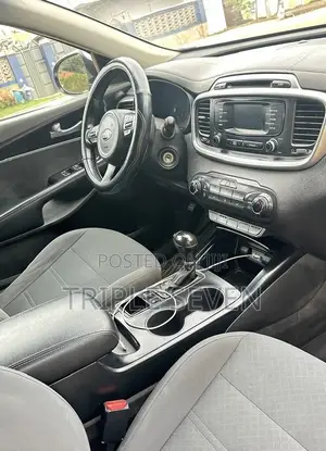 Kia Sorento 4dr SUV 2016 Silver