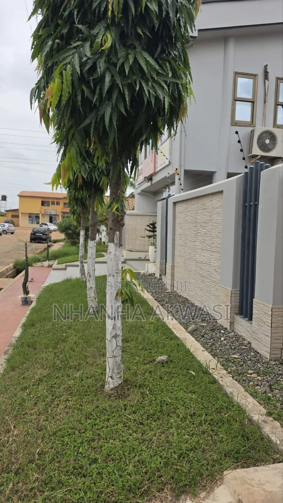 7bdrm House in Community20, Sakumono for rent