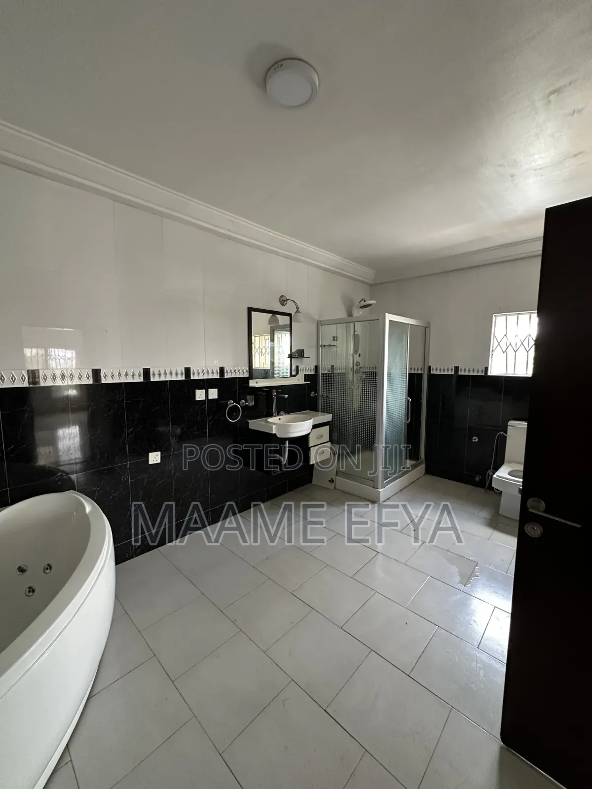 4bdrm House in Adjiringanor, Accra Metropolitan for sale