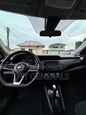 Nissan Kicks 2020 Brown