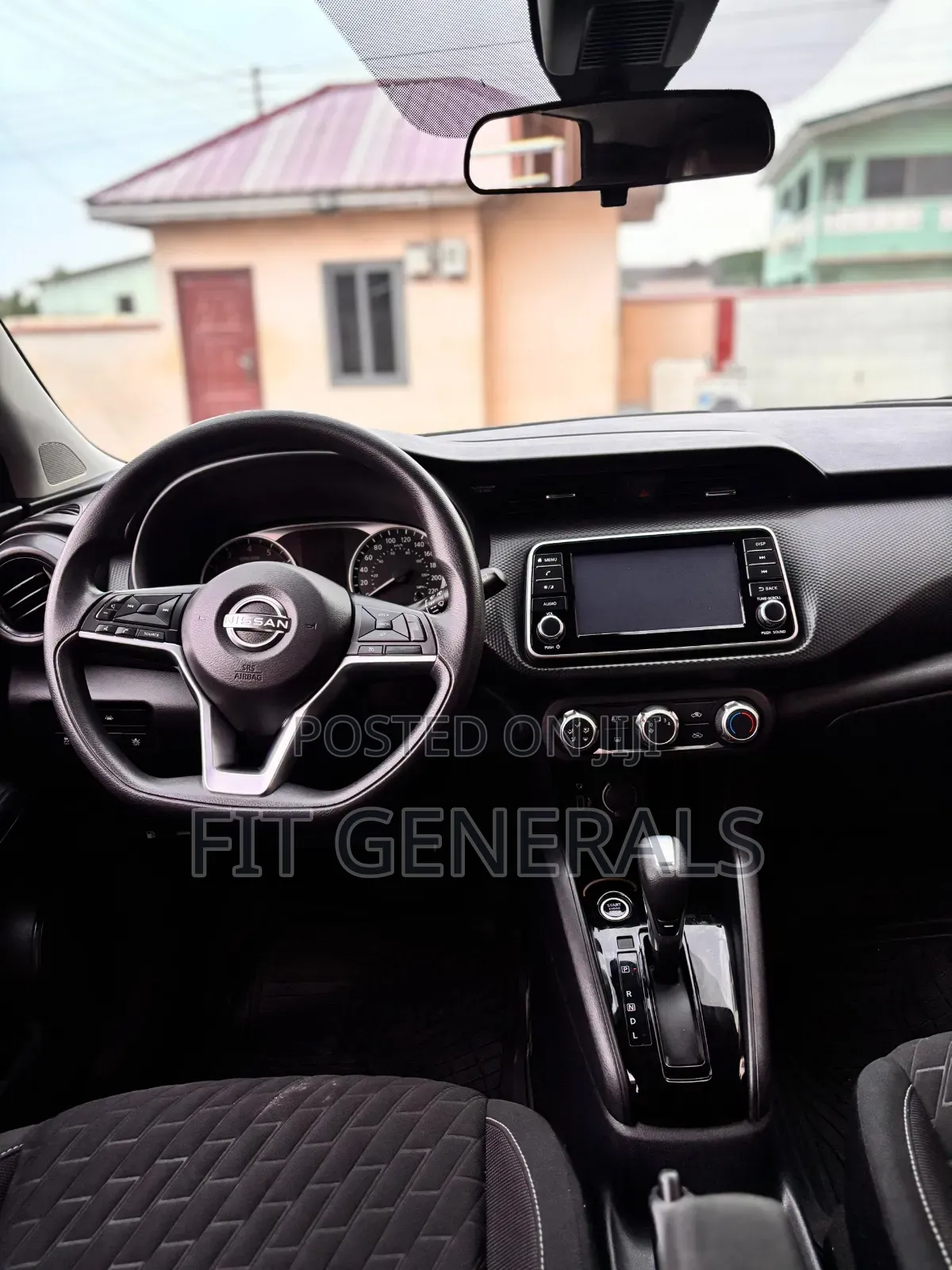 Nissan Kicks 2020 Brown