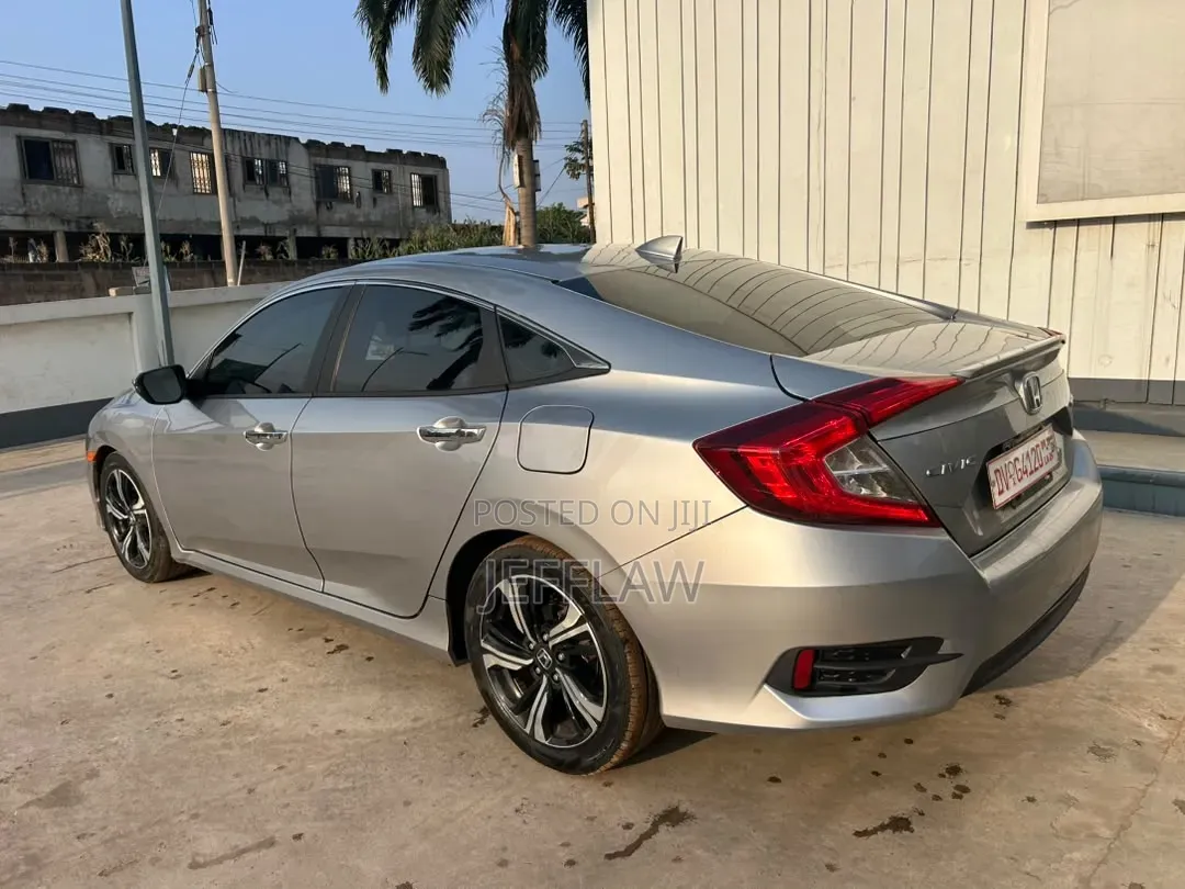 Honda Civic Touring Sedan 2018